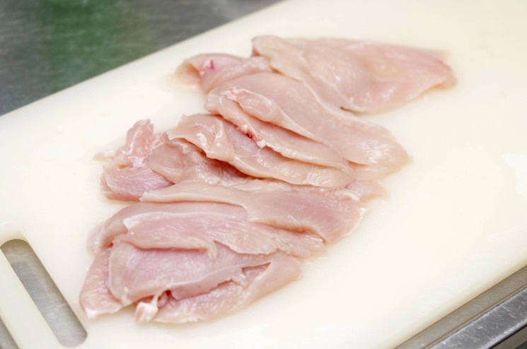 犬用チキンジャーキーの作り方